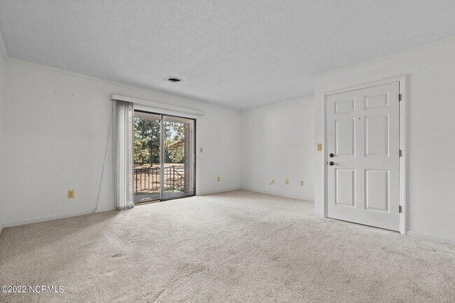 Building Photo - 325 Driftwood Cir