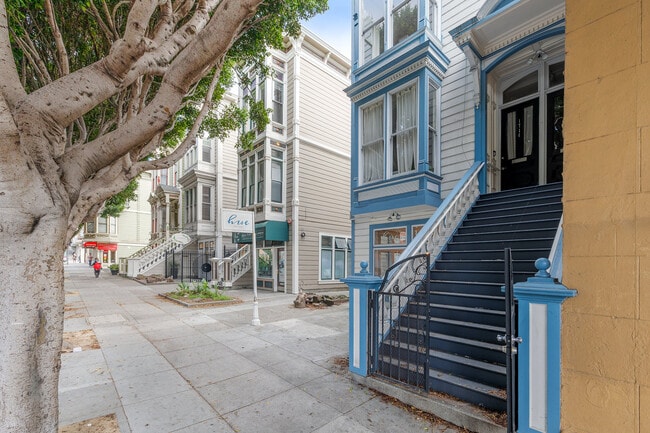 Building Photo - 1716 Fillmore St