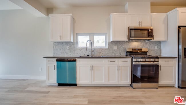 Foto del edificio - 608 N Gramercy Pl