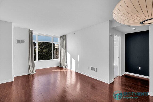 Foto del edificio - Hayes Valley: 1 Bed + Den @ The Hayes w/ Parking Included, Gym & Shared Roof Deck