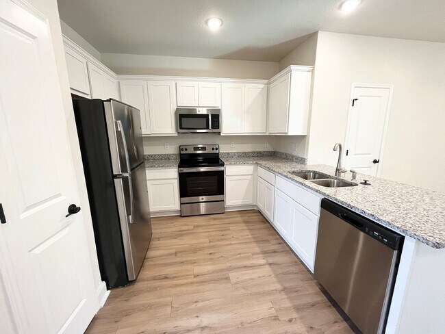 Foto del edificio - 10325 Lynwood Village