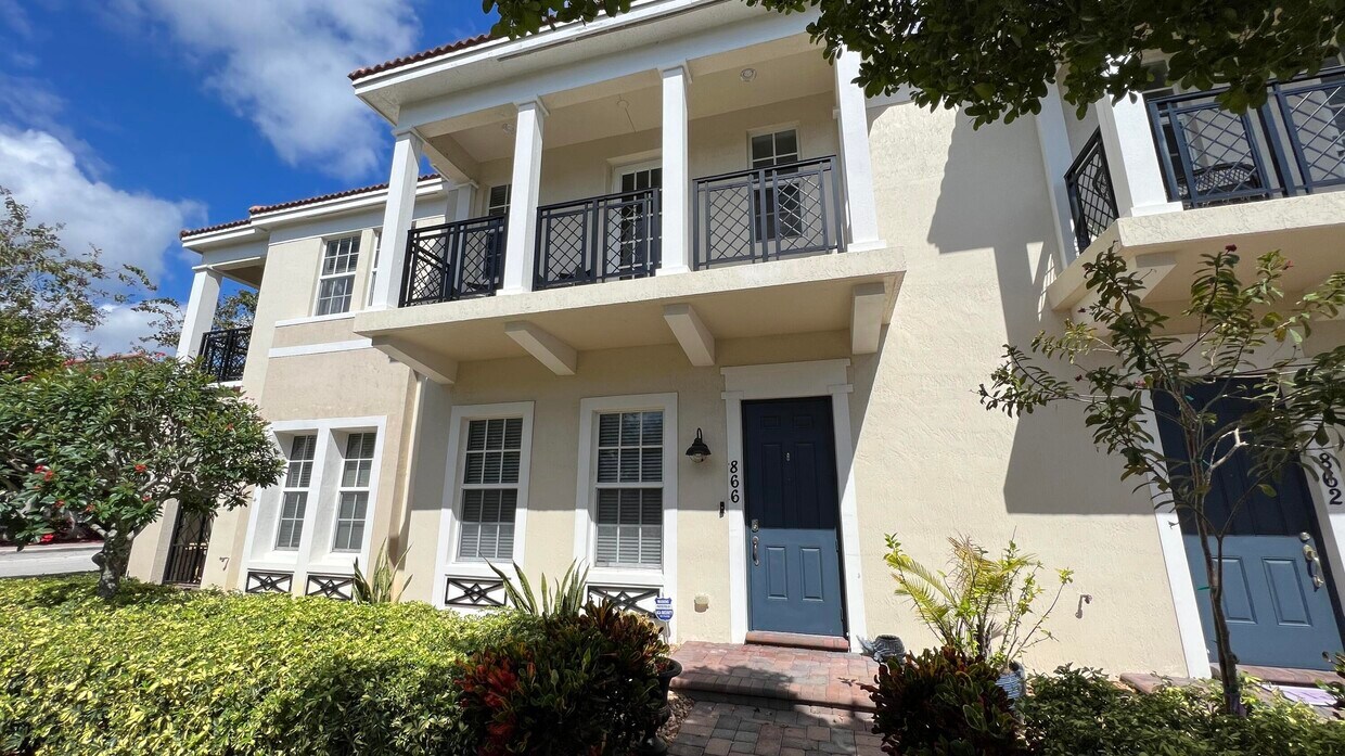 866 NW 83rd Ln, Boca Raton, FL 33487 Townhome Rentals in Boca Raton