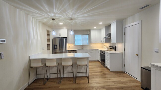 Foto del edificio - 3075 Walker Rd