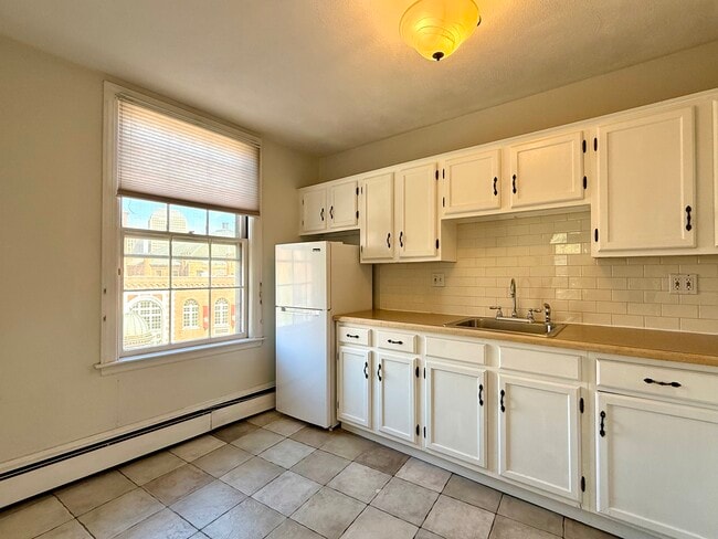 Building Photo - 550 Tremont St