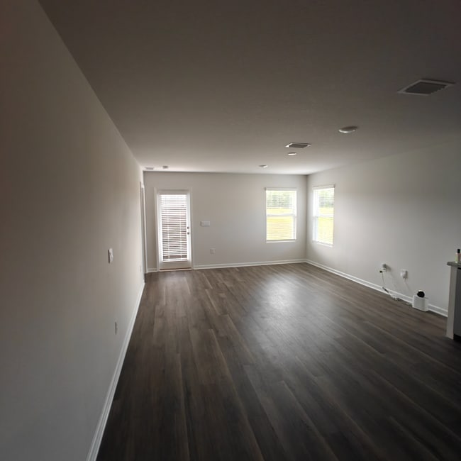 Building Photo - 6281 Firefly Dr