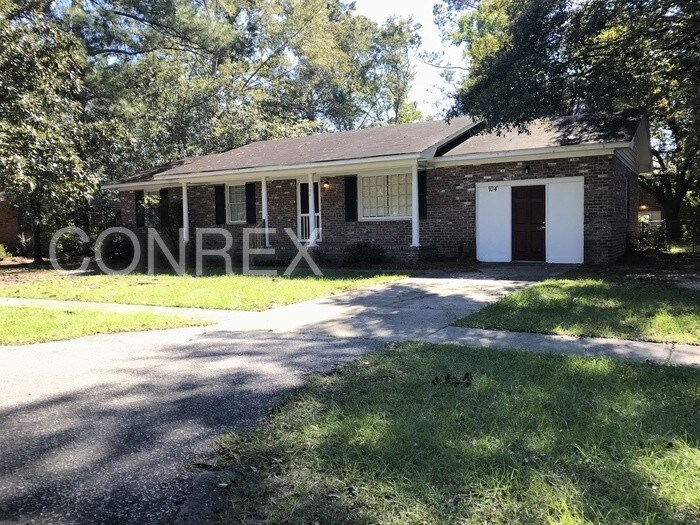 Foto principal - 104 Farmhill Dr