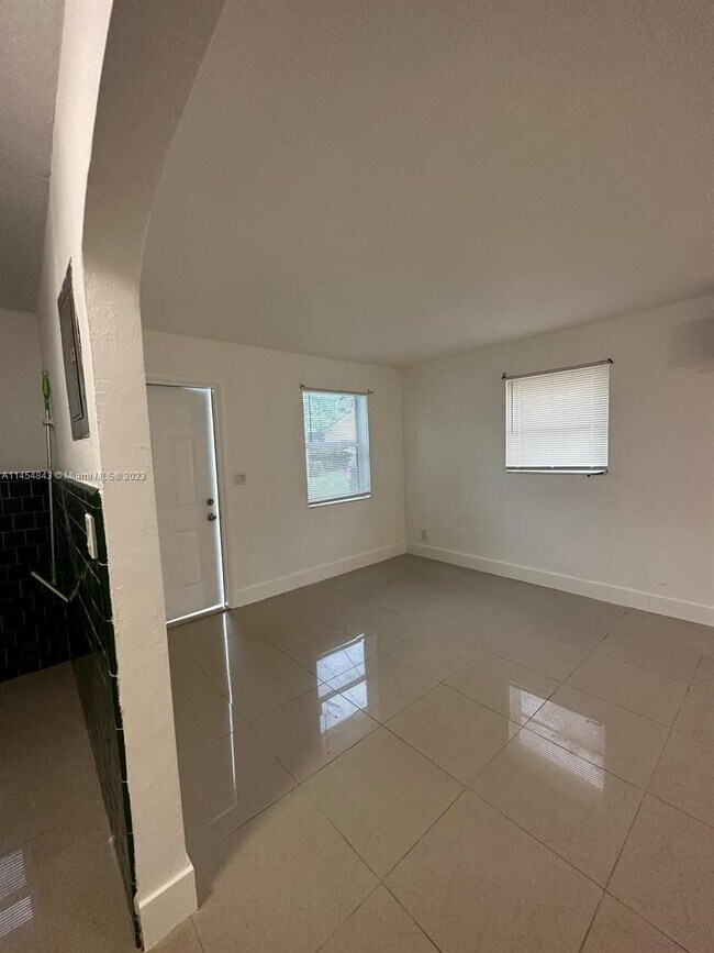 1922 Buchanan St Unit 1922, Hollywood, FL 33020 Room for Rent in Hollywood, FL