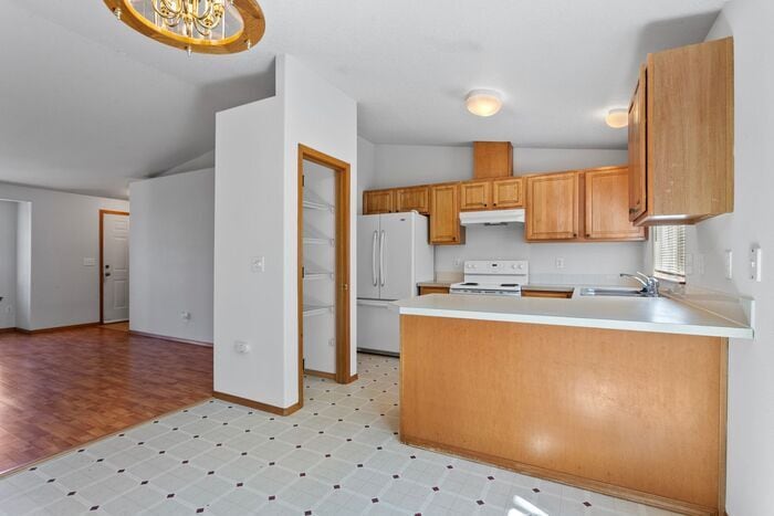 Primary Photo - Secluded 3 bedroom 2 bath home close to Wo...