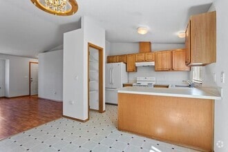 Building Photo - 8048 SE 62nd Ave