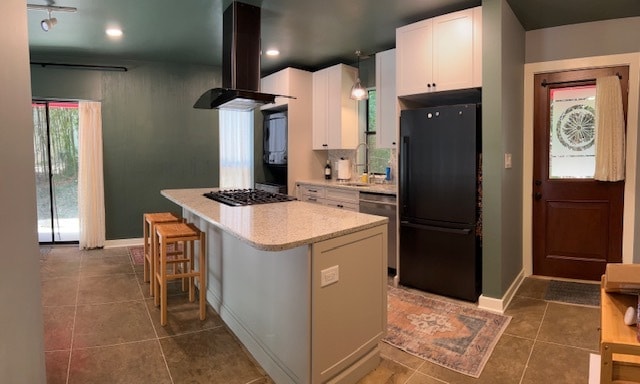 kitchen - 130 E Longview St