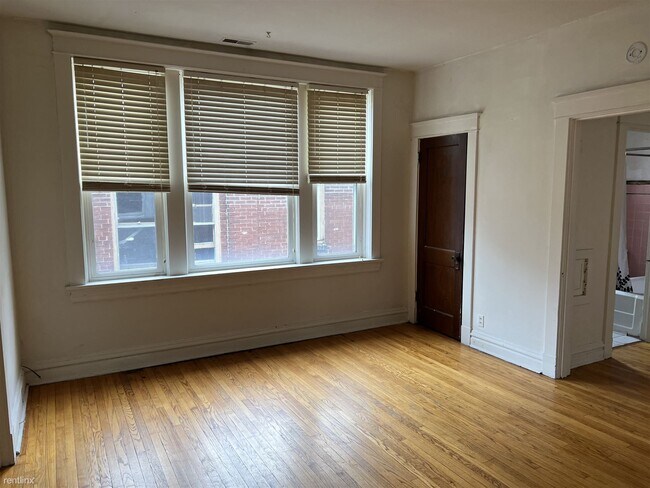 Foto del edificio - 1 br, 1 bath Duplex - 3724 Winnebago Stree...