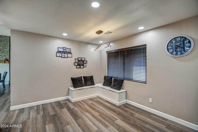 Building Photo - 12802 N 50th Ln