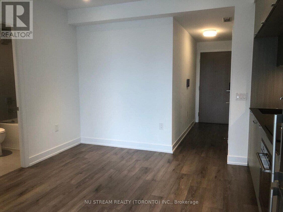 Photo principale - 575-2575 Bloor St E