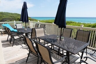 Building Photo - 223 Paradise by the Sea Blvd