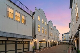 Building Photo - 1139 W 21st St