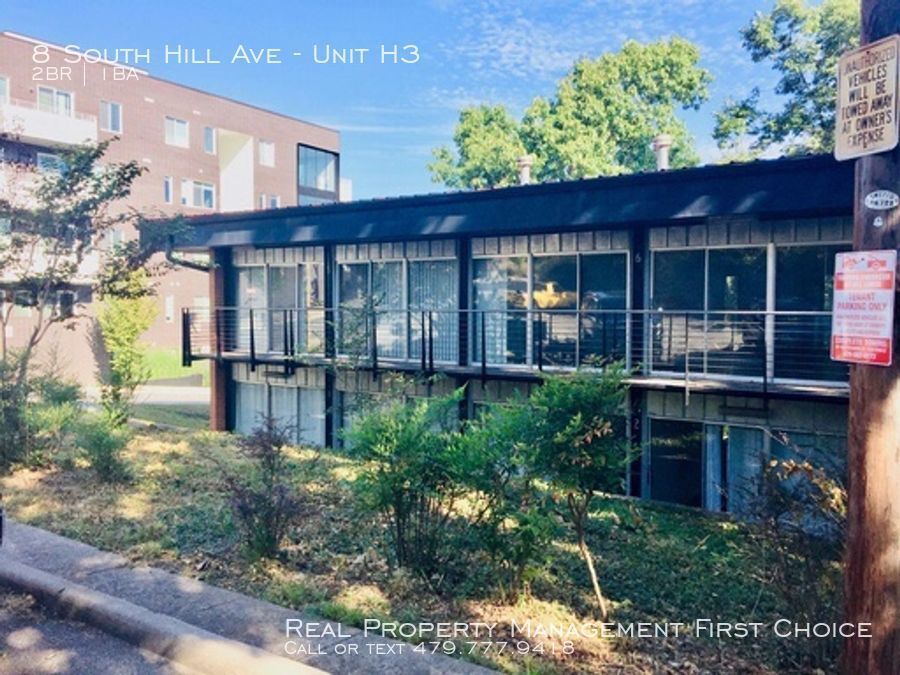 Primary Photo - 8 S Hill Ave