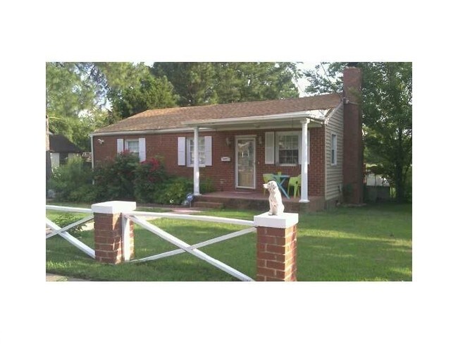Building Photo - 2517 Tait Terrace