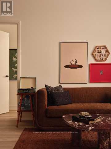 Building Photo - 65 Trinity St