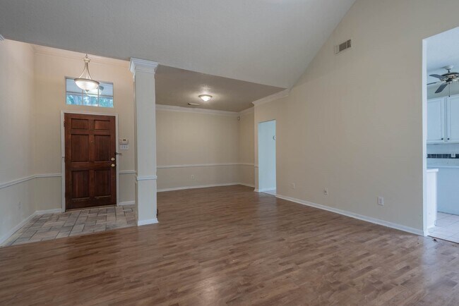 Foto del edificio - 17030 Macleish Dr