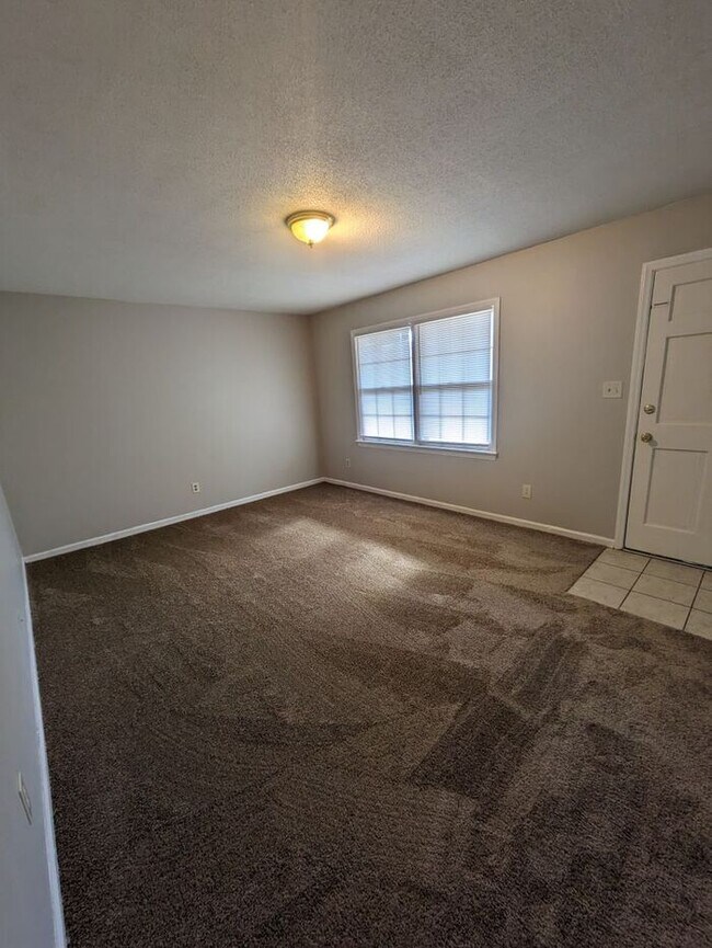 Foto del edificio - 2BD/1BA Ranch Unit in Duplex