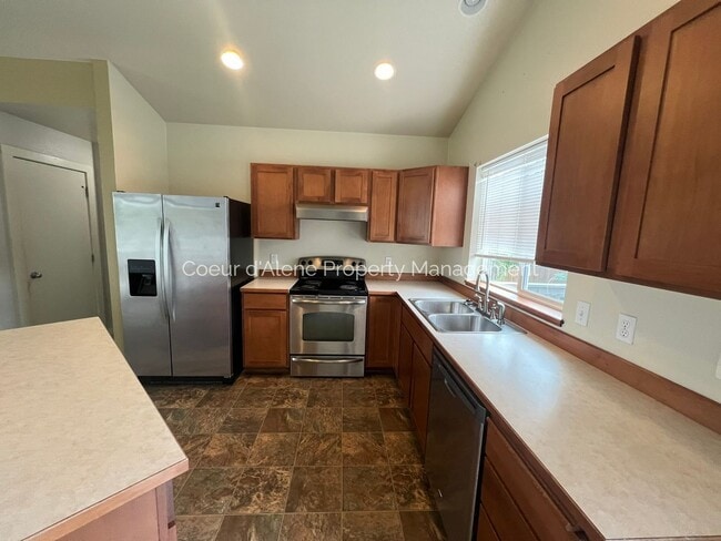Building Photo - 3698 Sharpshin Dr