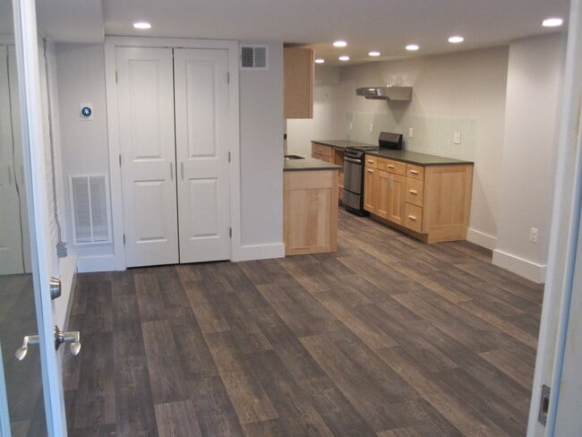 Foto del edificio - 1658 Monroe St NW