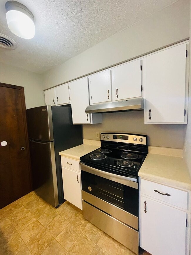 Foto del edificio - 2 Bedroom apartment for rent near EMU