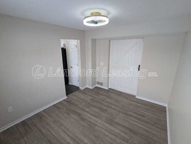 Foto del edificio - 35330 Oxford Ct
