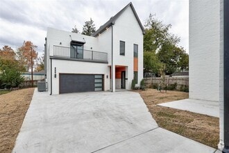Building Photo - 1318 NW 15th St
