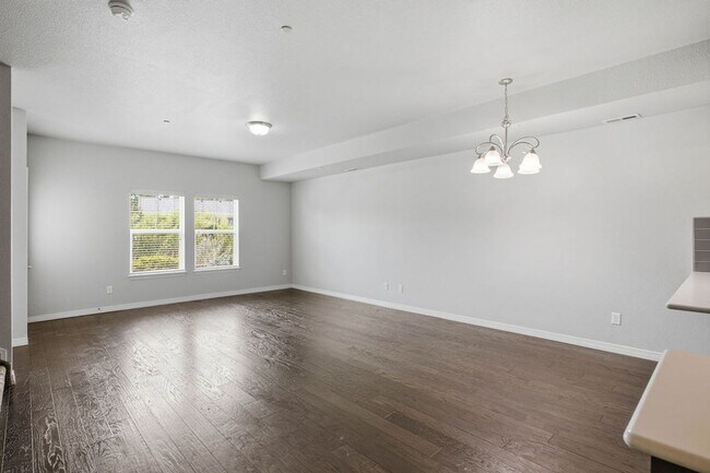 Foto del edificio - 3 Bedroom Townhome in Fort Collins