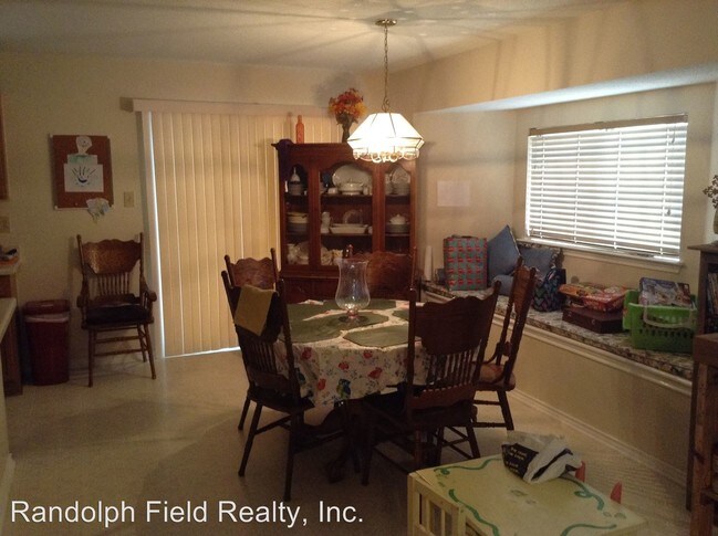 Building Photo - 2542 Chasefield Dr