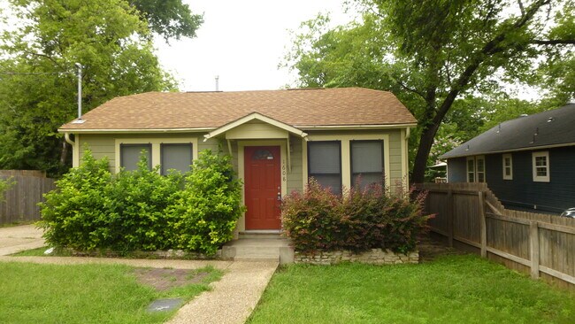 Building Photo - Fantastic cottage in SoCo