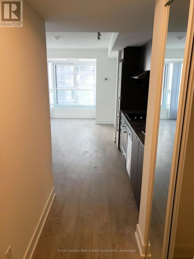 Building Photo - 7 Mabelle Ave