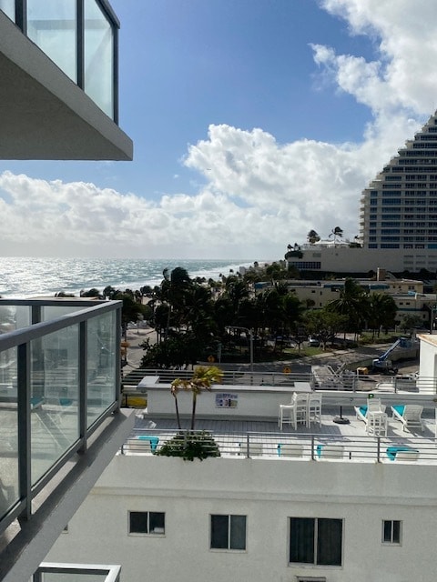 Building Photo - 209 N Fort Lauderdale Beach Blvd