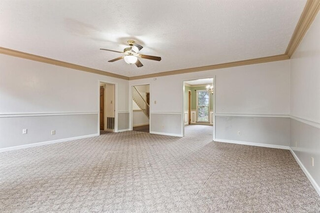 Building Photo - 115 Thomas Ln