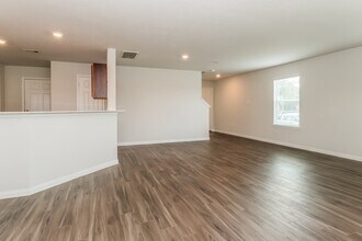 Building Photo - 5506 Latta Plantation Dr