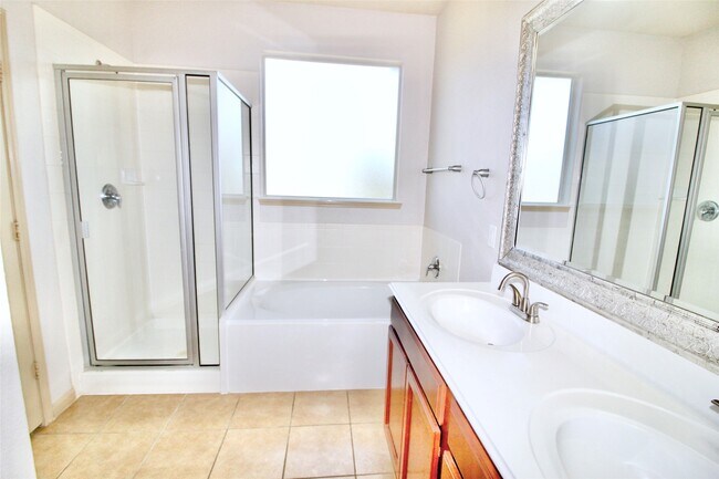 Foto del edificio - 6139 Norwood Meadows Ln