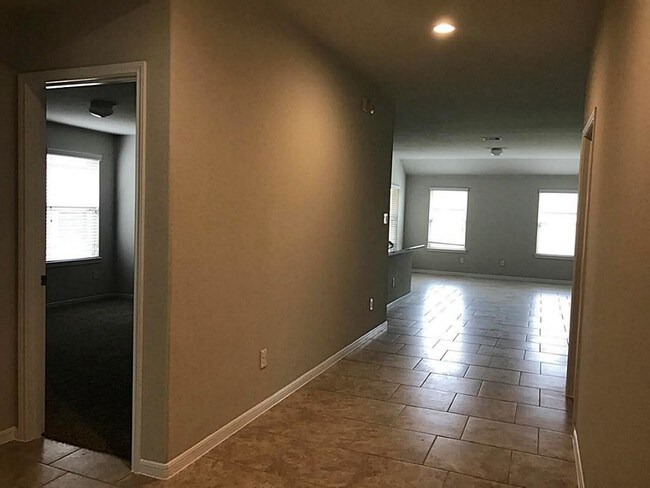 Building Photo - 3027 Dripping Springs Ct