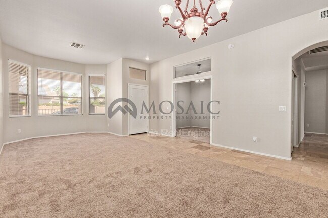 Building Photo - 1112 N Wade Dr