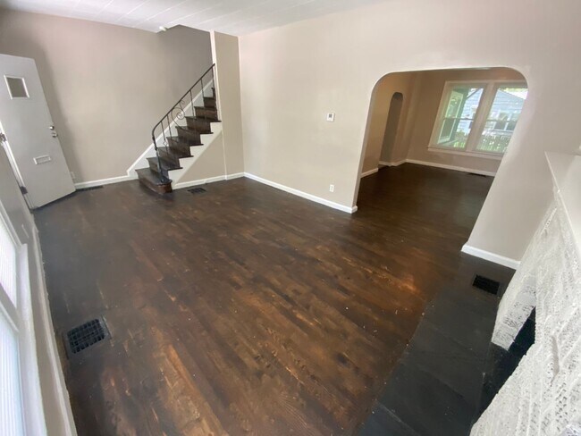 Foto del edificio - 428-430 E. Lane Ave