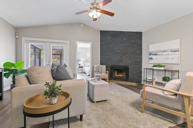 Foto del edificio - 1831 Wildwood Creek Ln