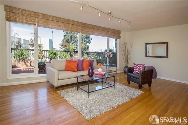 Building Photo - 48 Terra Vista Ave
