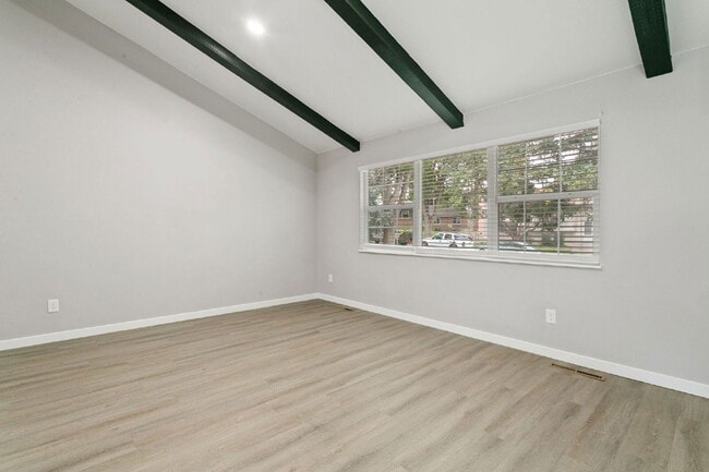 Building Photo - 4544 Sleepy Hollow Cir N