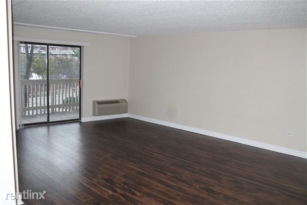 Building Photo - 1700 Wedgewood Dr