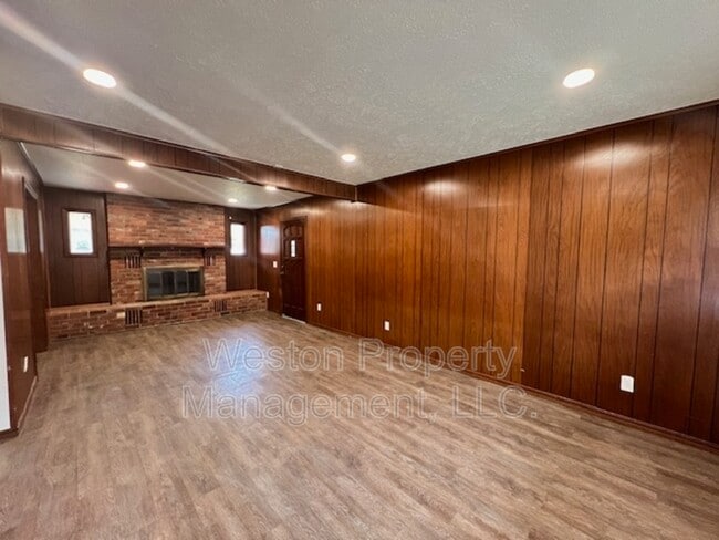 Foto del edificio - 1636 N Ann Arbor Ave