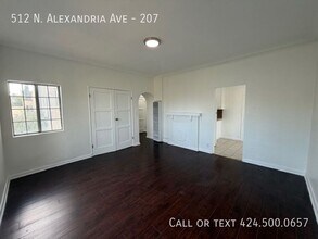Building Photo - 512 Alexandria Ave