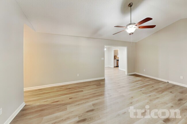 Foto del edificio - 1614 Barbara Ann Cir