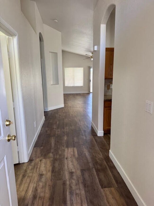Building Photo - Nice Single Story Home in the Summerlin Area