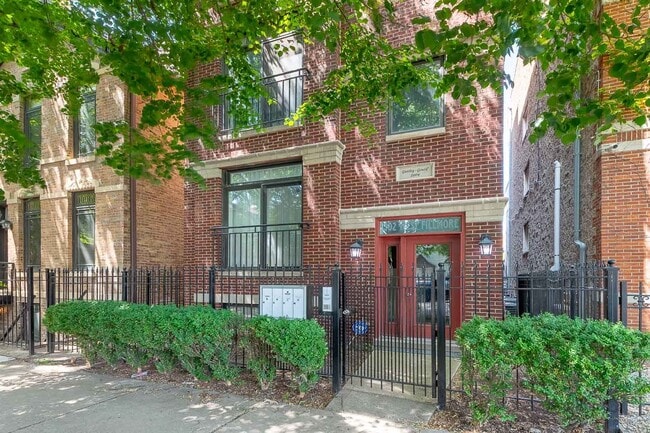 Building Photo - 1302 W Fillmore St