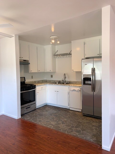 Building Photo - 3407 Helms Ave